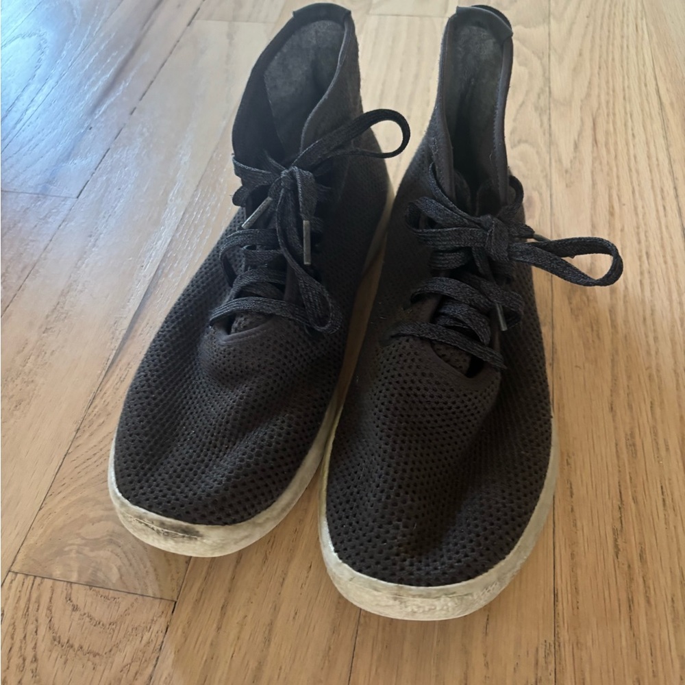 Allbirds Black and White Minimalist Sneakers
